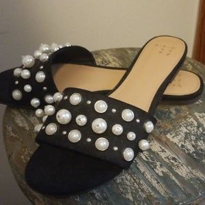 Pearl detailed sandals